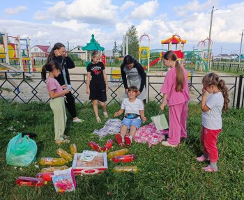 Игры на детской площадке