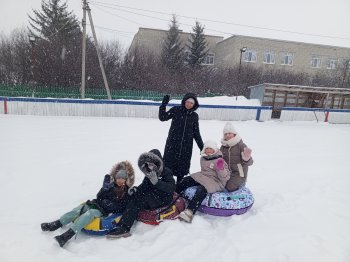 Игры на свежем воздухе «Веселые санки»