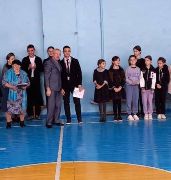 Чествование лучших спортсменов на линейке