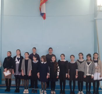 Традиция поднятия Флага прочно вошла в жизнь школы