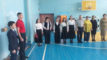 Линейка ко Дню воссоединения Крыма с Россией