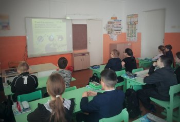 Видеоуроки в "Зелёной школе" продолжаются